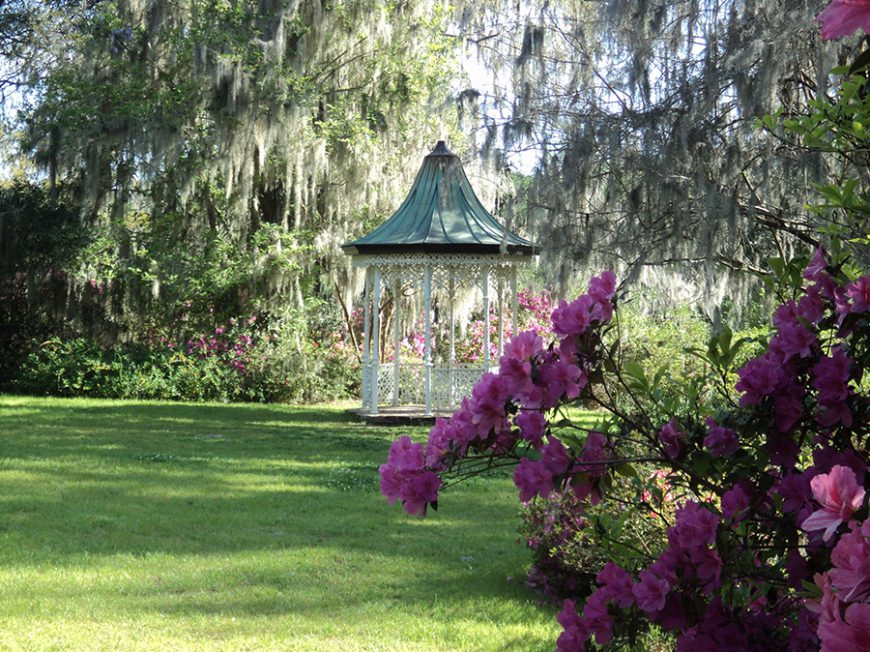 jcomjardin-jardin-romantique Styles de jardins - Jardin romantique avec un gazebo